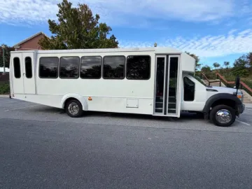 Picture of 2014 Ford F-550 Shuttle Bus ADA