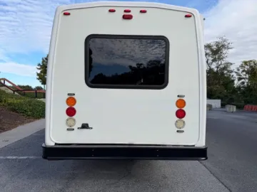 Picture of 2014 Ford F-550 Shuttle Bus ADA