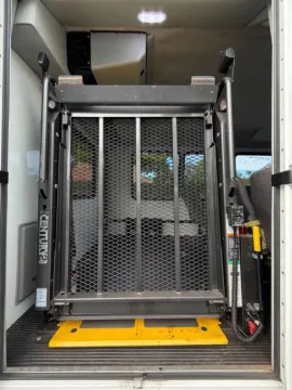 Picture of 2014 Ford F-550 Shuttle Bus ADA