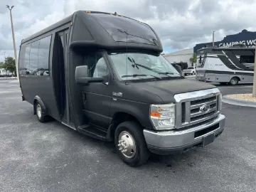 Picture of 2019 Ford E350 Shuttle Bus