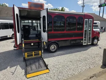 Picture of 2016 Ford E-450 Shuttle Bus ADA