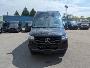 2026 Mercedes Benz 3500 170 EXT
