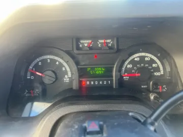 Picture of 2018 Ford E-450 25-Passenger 