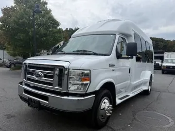 Picture of 2016 Ford E-350 Shuttle Bus