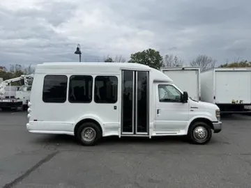 Picture of 2016 Ford E-350 Shuttle Bus