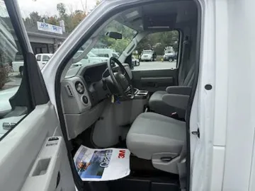 Picture of 2016 Ford E-350 Shuttle Bus