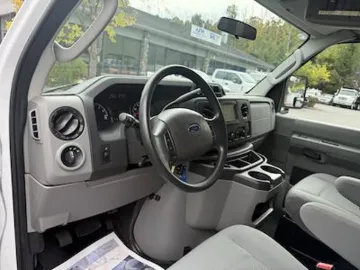 Picture of 2016 Ford E-350 Shuttle Bus