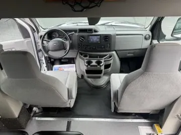 Picture of 2016 Ford E-350 Shuttle Bus