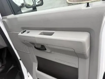 Picture of 2016 Ford E-350 Shuttle Bus
