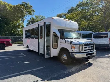 Picture of 2019 Ford E-450 Shuttle Bus
