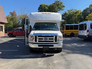 Picture of 2019 Ford E-450 Shuttle Bus