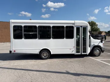 Picture of 2026 Ford E450 Starcraft Allstar Shuttle Bus