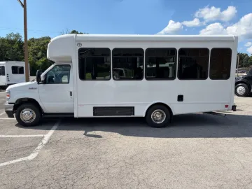 Picture of 2026 Ford E450 Starcraft Allstar Shuttle Bus