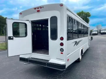 Picture of 2026 Ford F550 Starcraft Allstar Xl Shuttle Bus