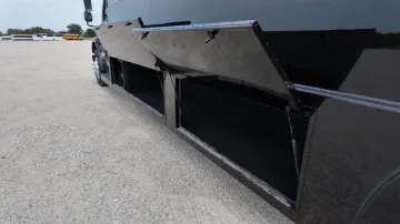 2020 Freightliner Ultra Coachliner SE