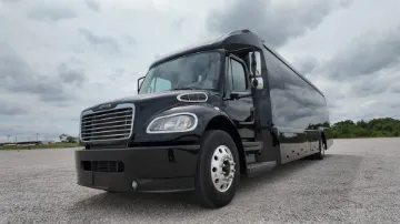 2020 Freightliner Ultra Coachliner SE