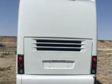 Picture of 2005 MCI J4500 Coach Bus