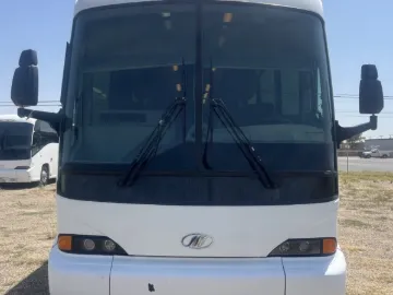 Picture of 2005 MCI J4500 Coach Bus
