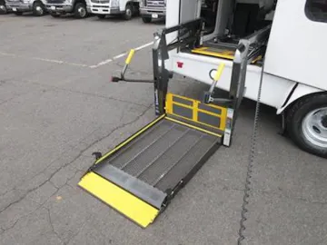 Picture of 2018 Ford E-350 Shuttle Bus ADA