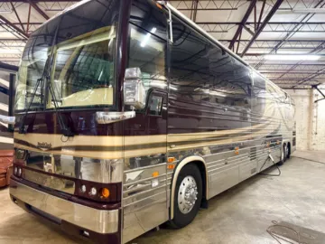 Picture of 2001 Prevost Xlii Motorcoach Coach Bus