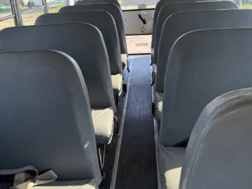 Picture of 2006 Chevrolet Express 3500 Shuttle Bus