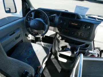 Picture of 2015 Ford E350 Starcraft Starquest Shuttle Bus