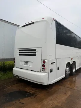 Picture of 2005 MCI J4500 Motorcoach Coach Bus
