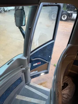 Picture of 2005 MCI J4500 Motorcoach Coach Bus