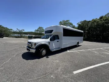 2018 Ford F-550 Shuttle Bus ADA