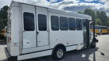 2021 FORD E-450 Shuttle Buses