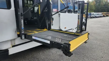 2021 FORD E-450 Shuttle Buses