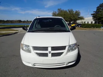 Picture of 2005 Dodge Grand Caravan Van ADA