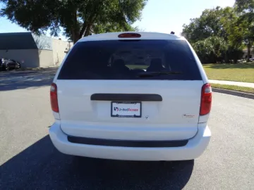 Picture of 2005 Dodge Grand Caravan Van ADA