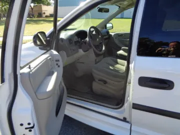 Picture of 2005 Dodge Grand Caravan Van ADA