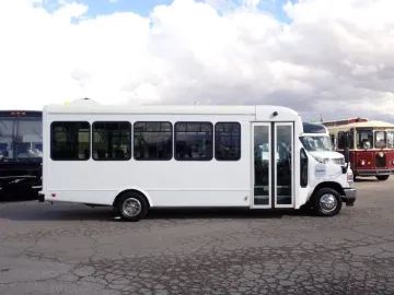 Picture of 2022 Ford E450 Startrans Senator Ii Shuttle Bus