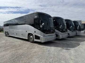 2003 MCI J4500