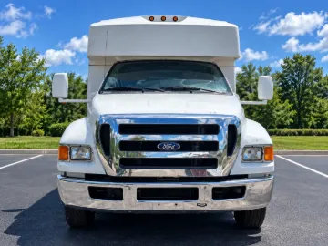 2014 Ford F-650 Shuttle Bus