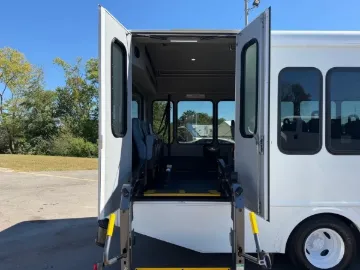 Picture of 2022 Ford E-450 20P ADA