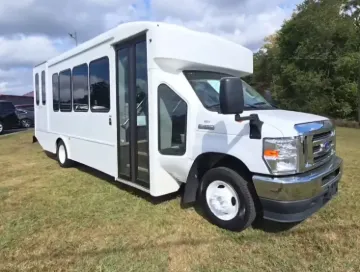 2022 Ford Econoline E450 Shuttle Bus ADA
