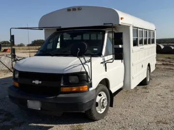 Picture of 2006 Chevrolet Express 3500 Shuttle Bus