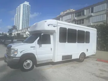Picture of 2015 Ford Starcraft E-350 Super Duty Shuttle Bus