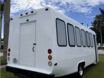 Picture of 2019 Chevrolet Express Shuttle Bus