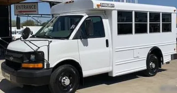 Picture of 2007 Chevrolet Express 3500 Shuttle Bus
