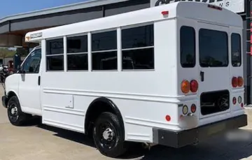 Picture of 2007 Chevrolet Express 3500 Shuttle Bus