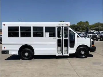 Picture of 2007 Chevrolet Express 3500 Shuttle Bus