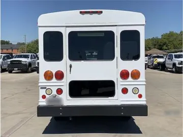 Picture of 2007 Chevrolet Express 3500 Shuttle Bus