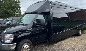 Picture of 2021 Ford F550 Shuttle Bus ADA
