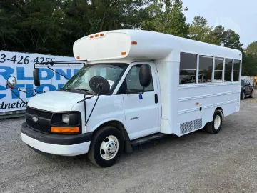 Picture of 2004 Chevrolet Express Shuttle Bus