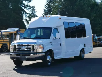 Picture of 2015 Ford E350 Starcraft Starquest Shuttle Bus