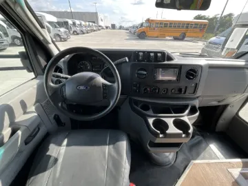 Picture of 2017 Ford E450 Shuttle Bus